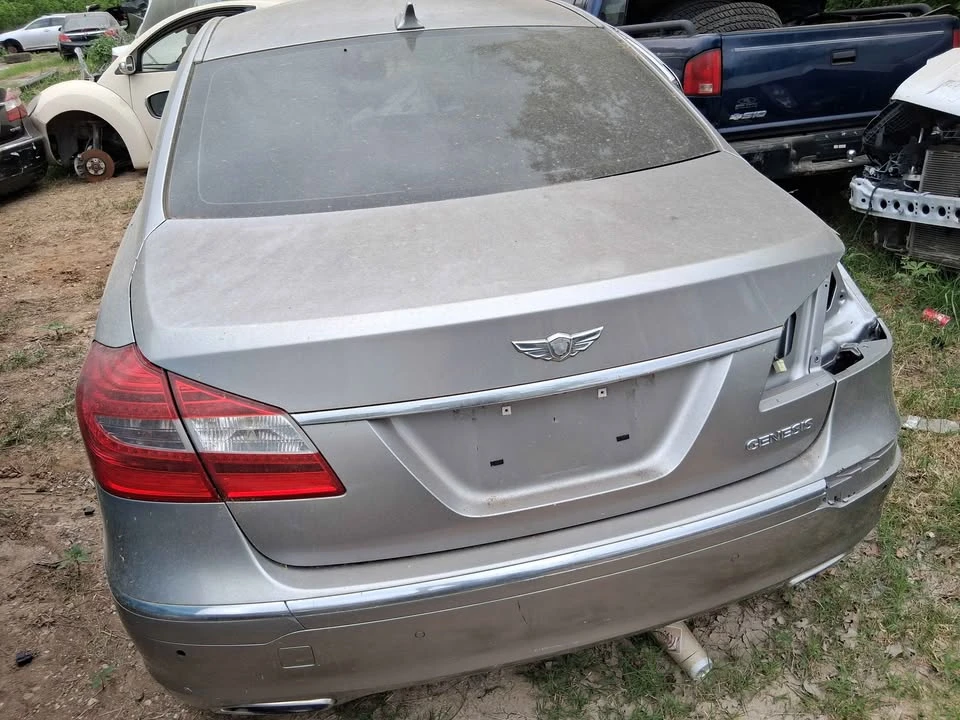 2012 Hyundai Genesis - Image 5 of 7