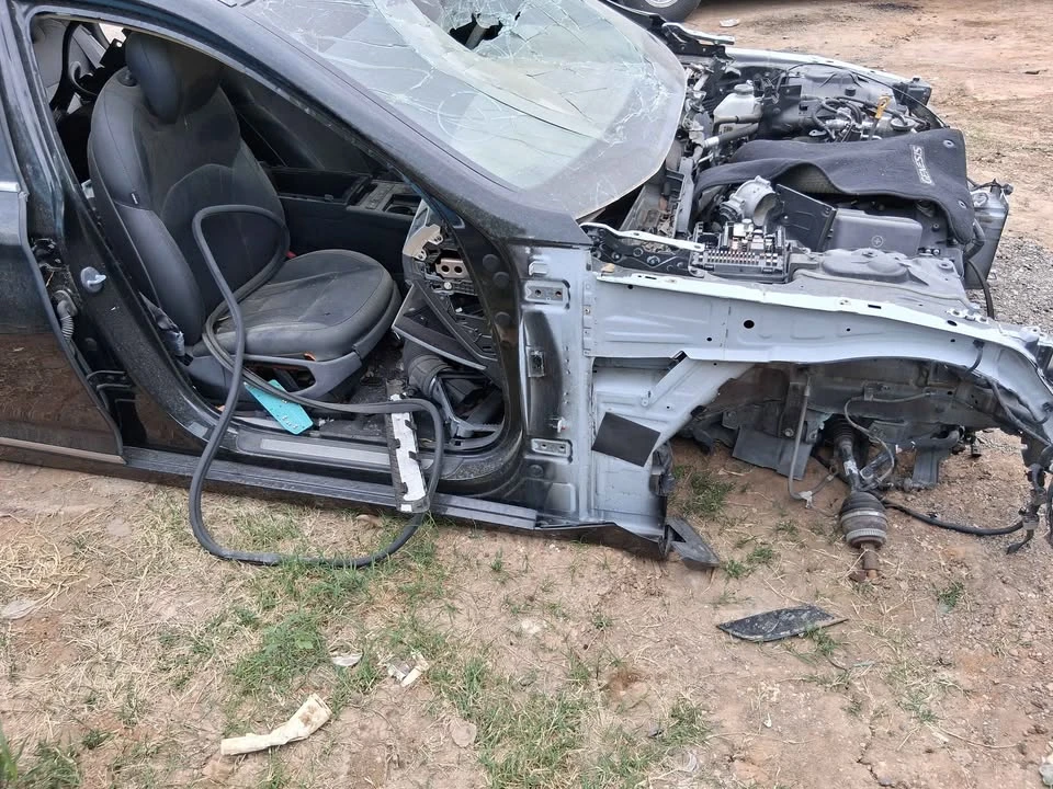 2014 Hyundai Genesis - Image 3 of 10
