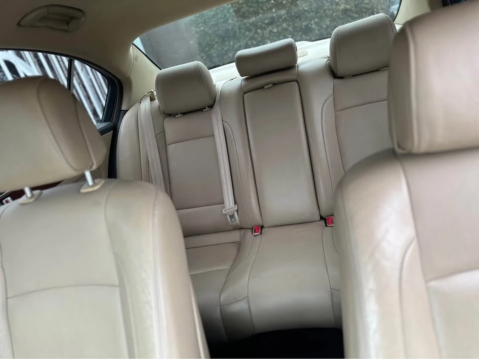 2013 Hyundai Genesis - Image 8 of 10