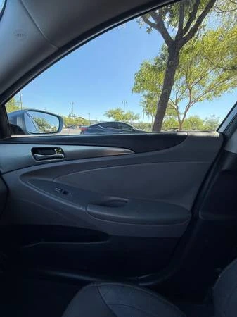 2013 Hyundai Sonata - Image 6 of 11