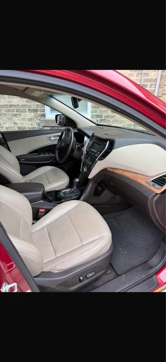 2014 Hyundai Santa Fe - Image 6 of 7