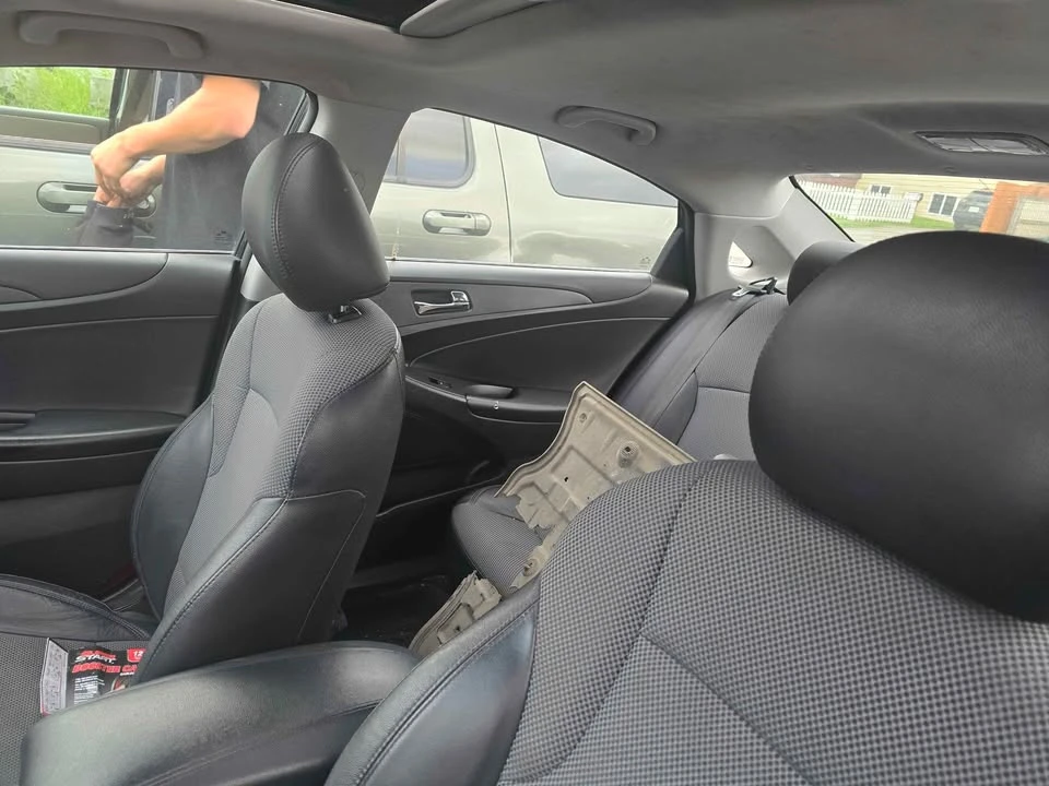 Hyundai Sonata - Image 3 of 4