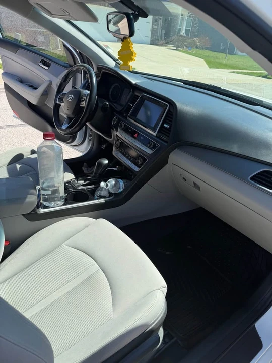 2018 Hyundai Sonata - Image 4 of 10