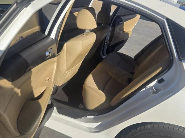 2015 Hyundai Sonata - Image 10 of 19