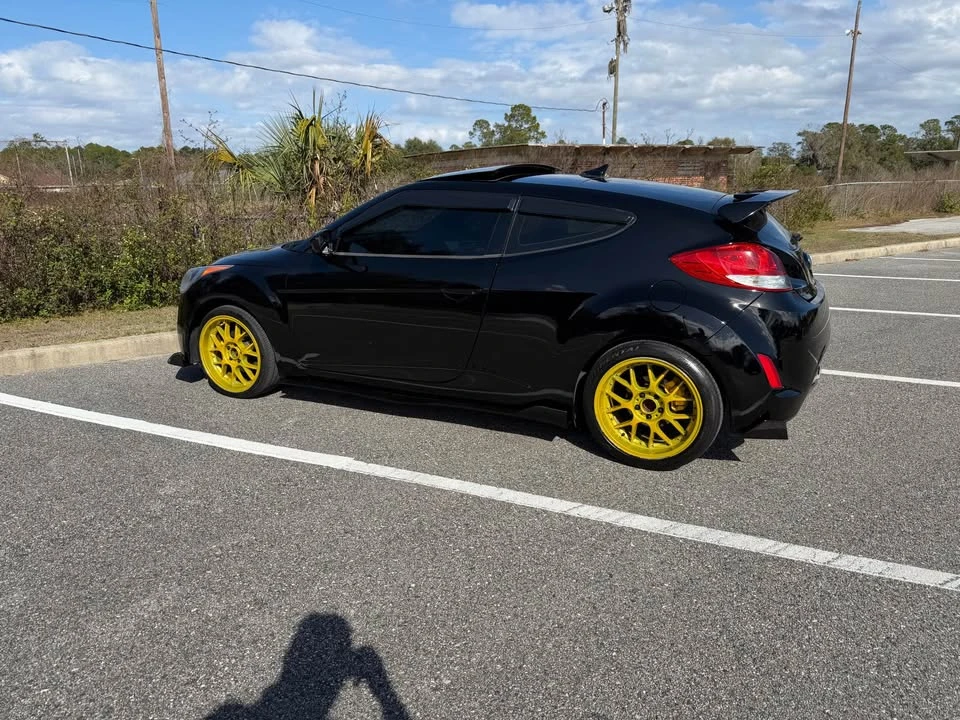 Hyundai Veloster - Image 4 of 7