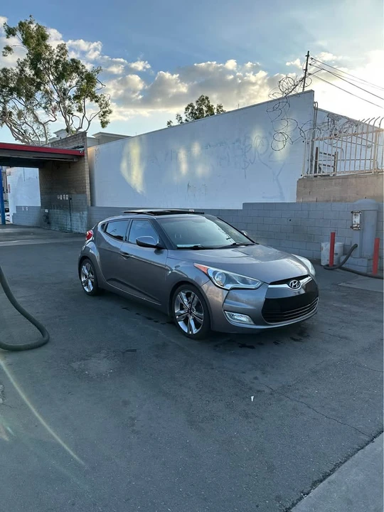 2011 Hyundai Veloster - Image 2 of 6