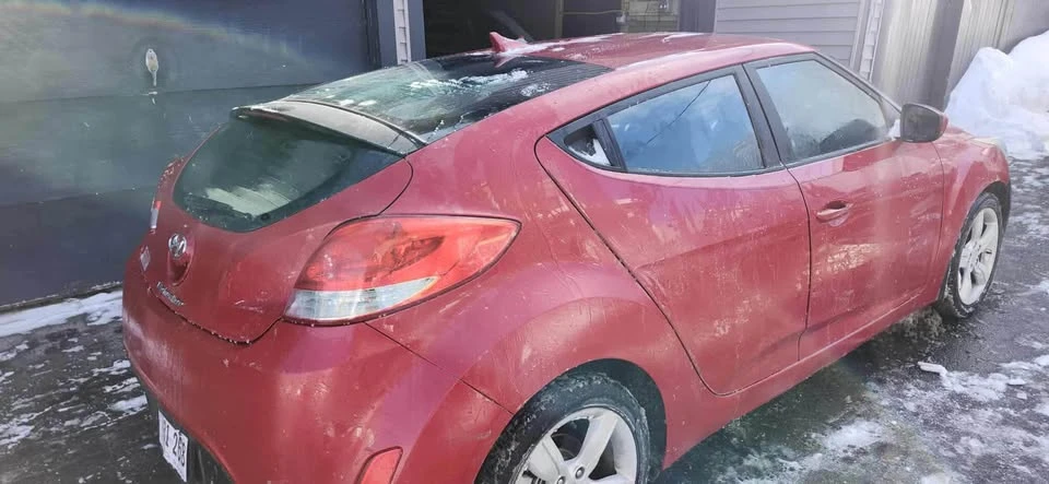 2013 Hyundai Veloster - Image 2 of 4