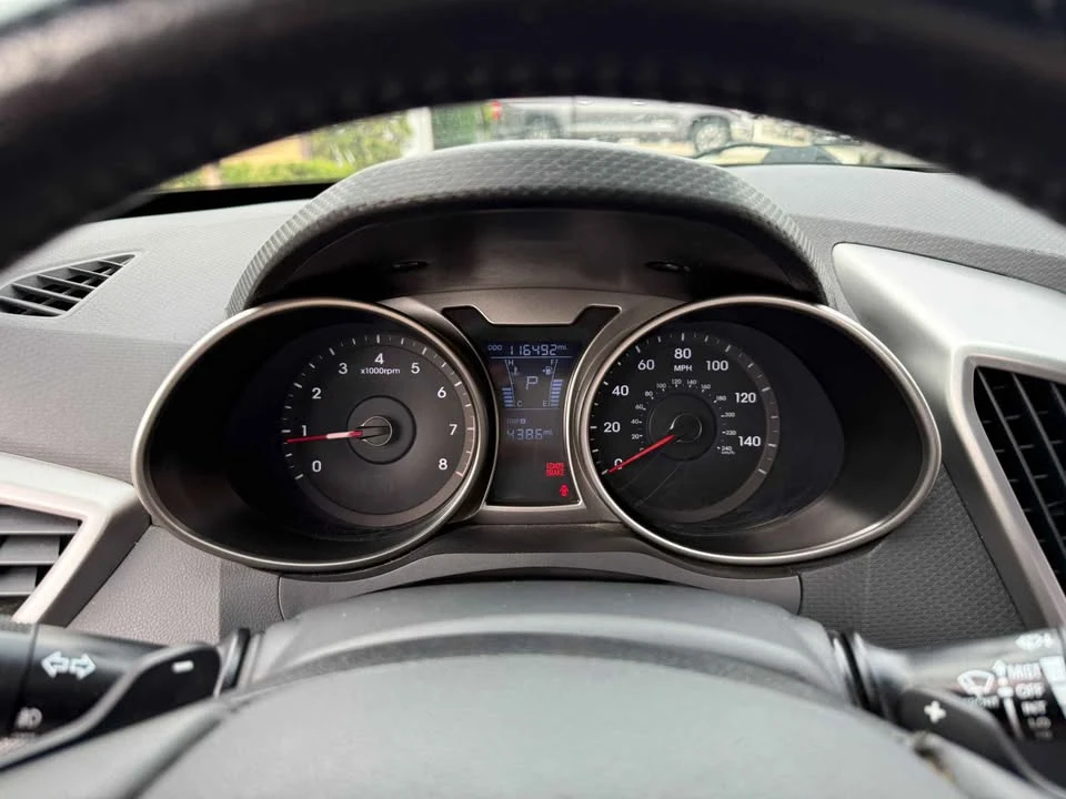 2013 Hyundai Veloster - Image 3 of 8