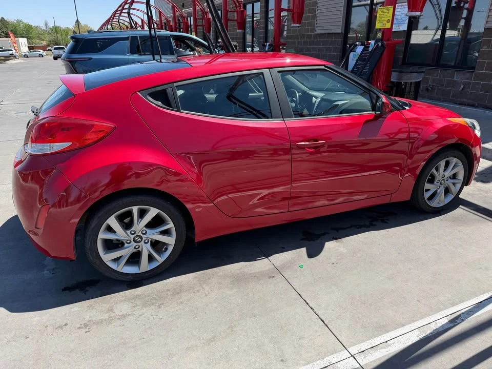 2018 Hyundai Veloster - Image 3 of 4