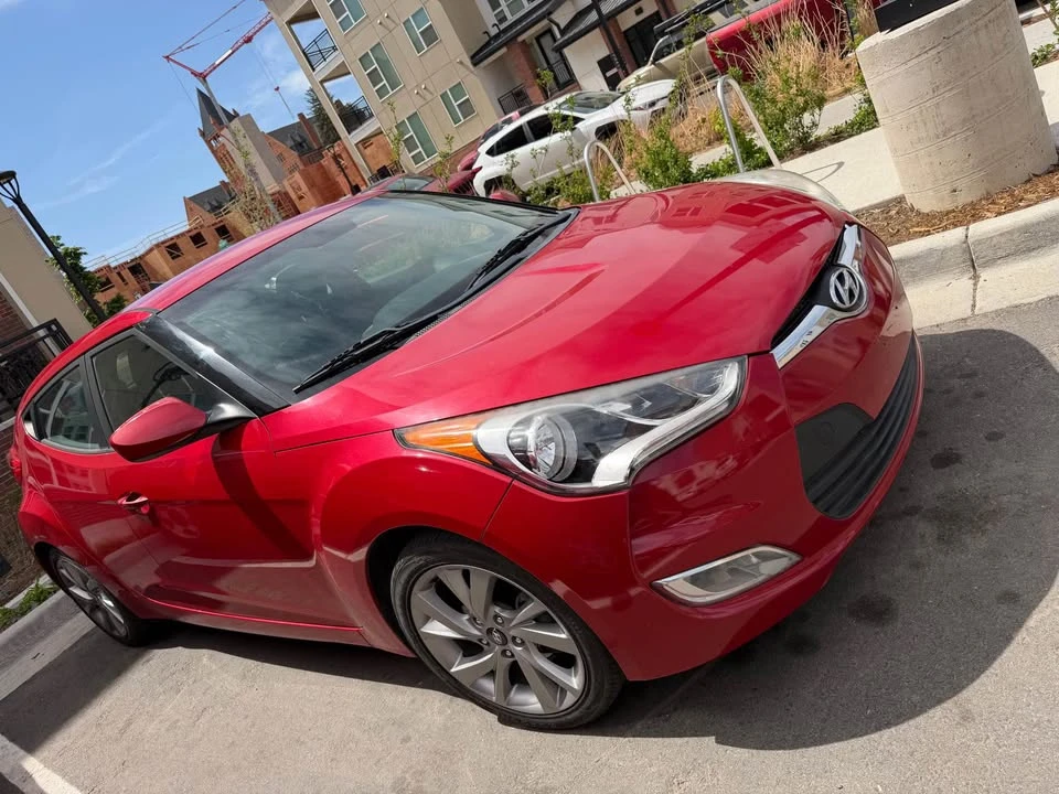 2018 Hyundai Veloster - Image 2 of 4