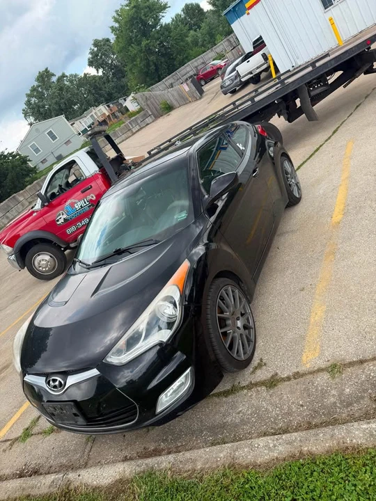 2011 Hyundai Veloster - Image 3 of 3