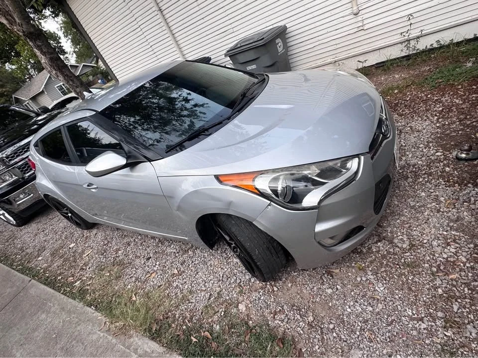 2017 Hyundai Veloster - Image 4 of 4