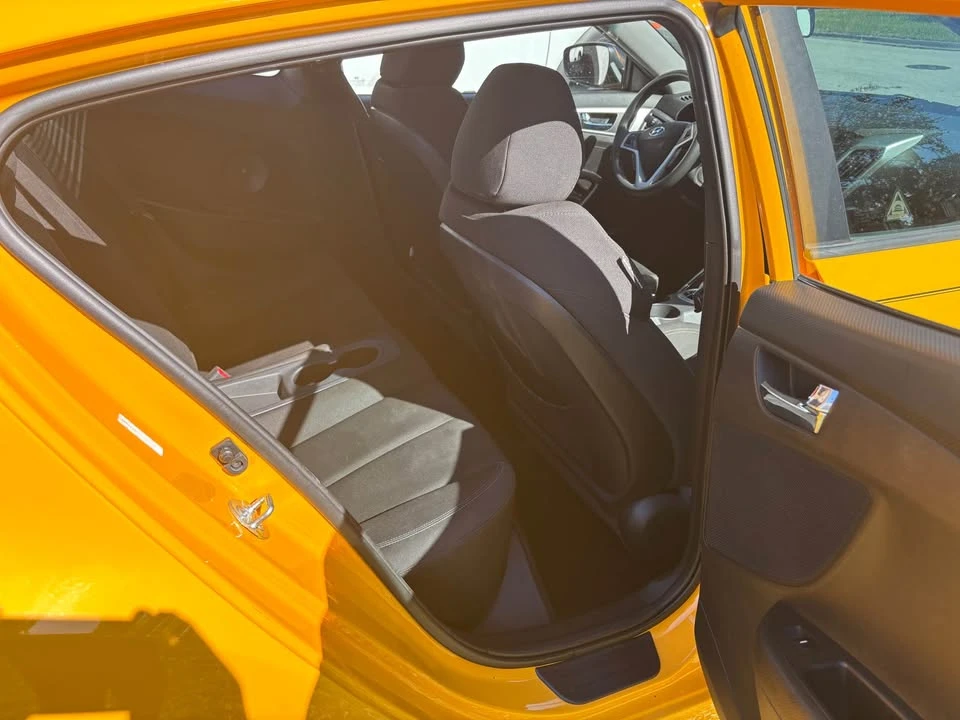 2015 Hyundai Veloster - Image 3 of 6
