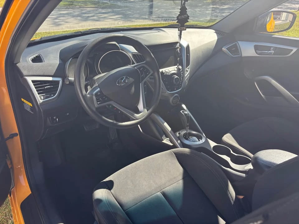 2015 Hyundai Veloster - Image 4 of 6