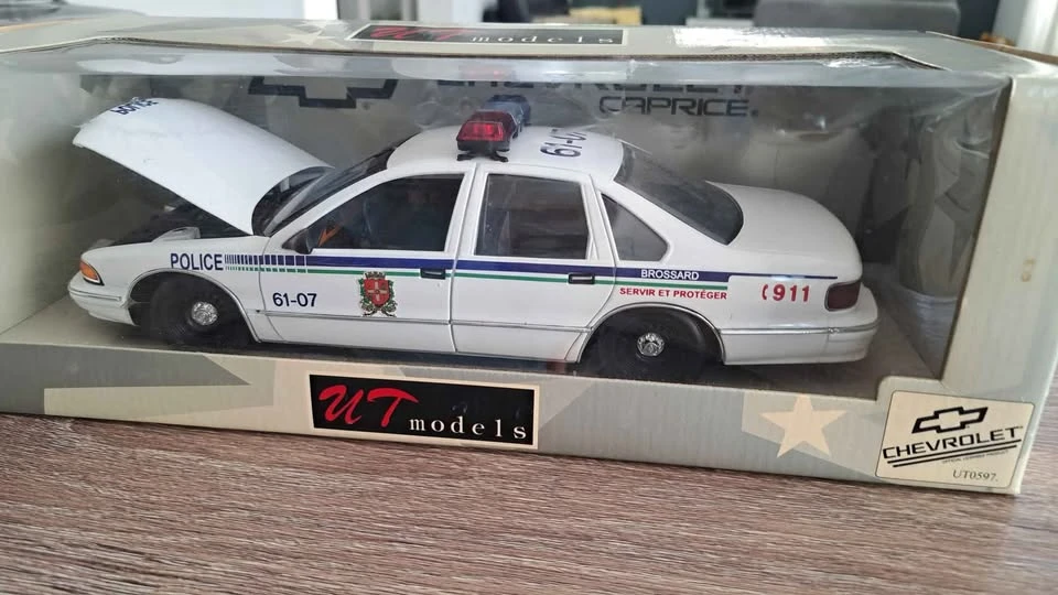 Parts & Memorabilia Scale Models - Image 2 of 10