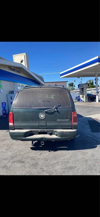 2002 Cadillac Escalade & EXT 2nd Gen - Image 4 of 7
