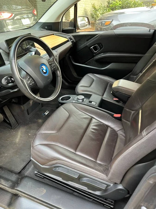 2017 BMW i3 - Image 11 of 16