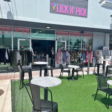 ICE CREAM AND GIFT SHOP FOR SALE IN JENSEN BEACH