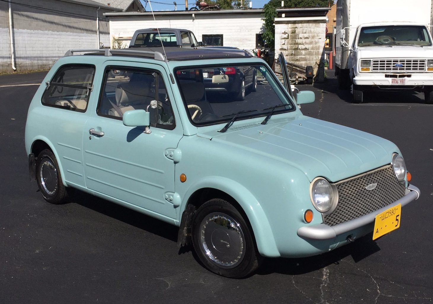 1989 Nissan Pao