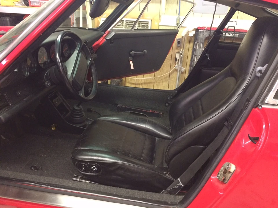 1986 Porsche 911 Carrera 3.2 - Image 28 of 31