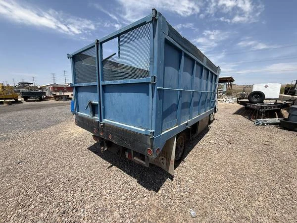 2001 Isuzu Elf - Image 4 of 11