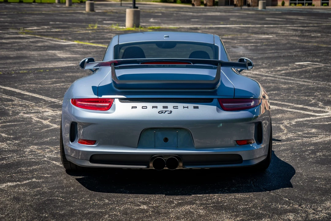 2015 Porsche 991 GT3 - Image 17 of 31