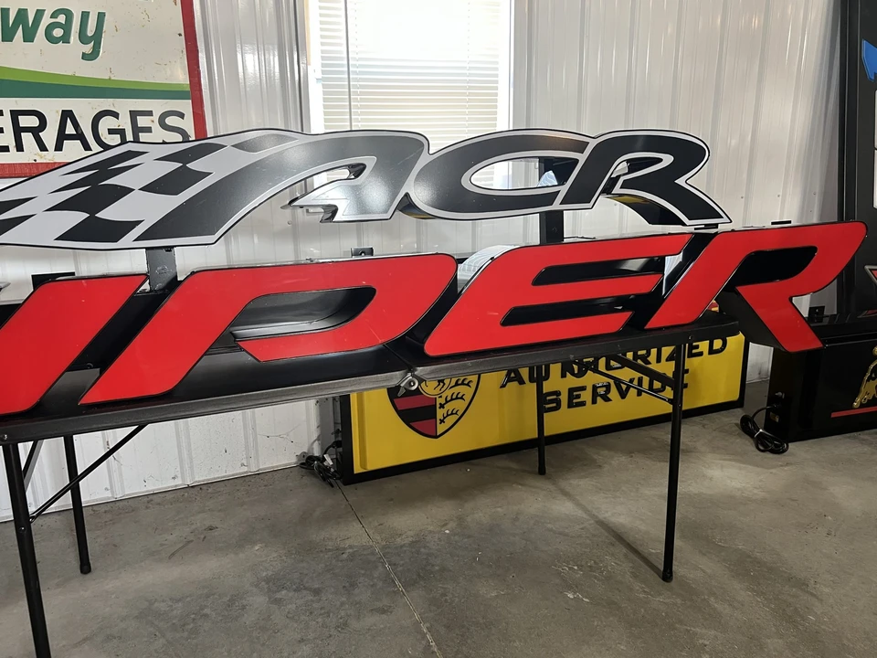 Dodge Viper - Image 8 of 14
