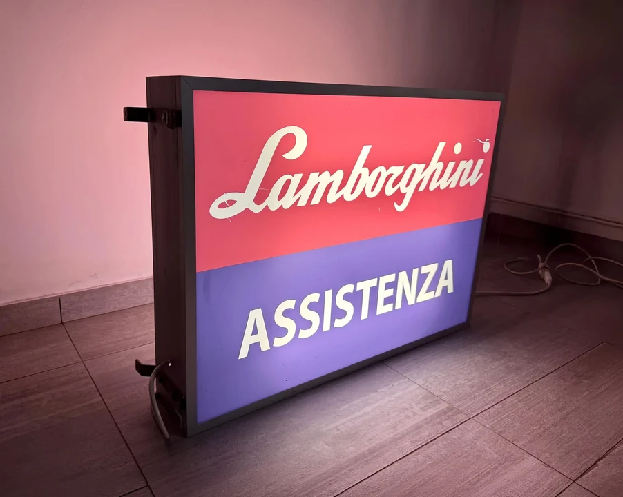 Lamborghini - Image 3 of 10