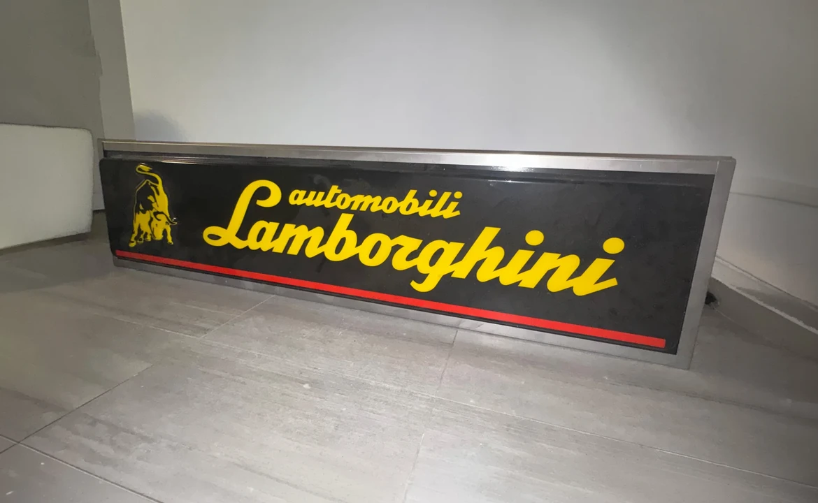 Lamborghini - Image 3 of 16