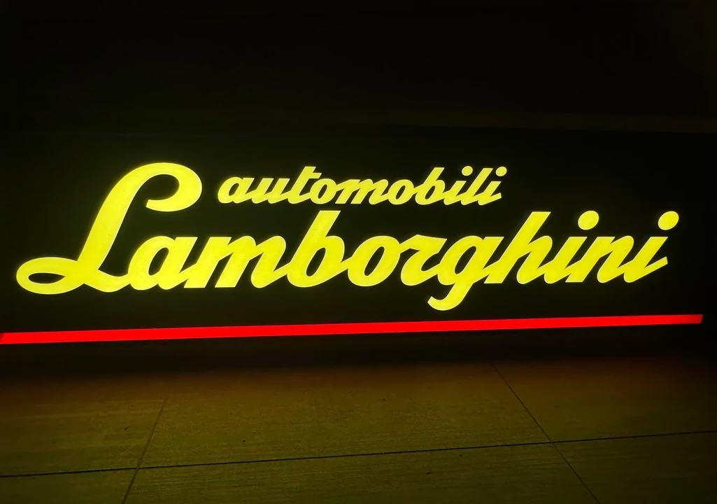 Lamborghini - Image 7 of 16