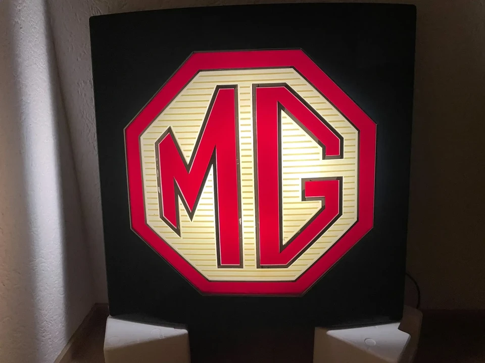 MG - Image 3 of 17