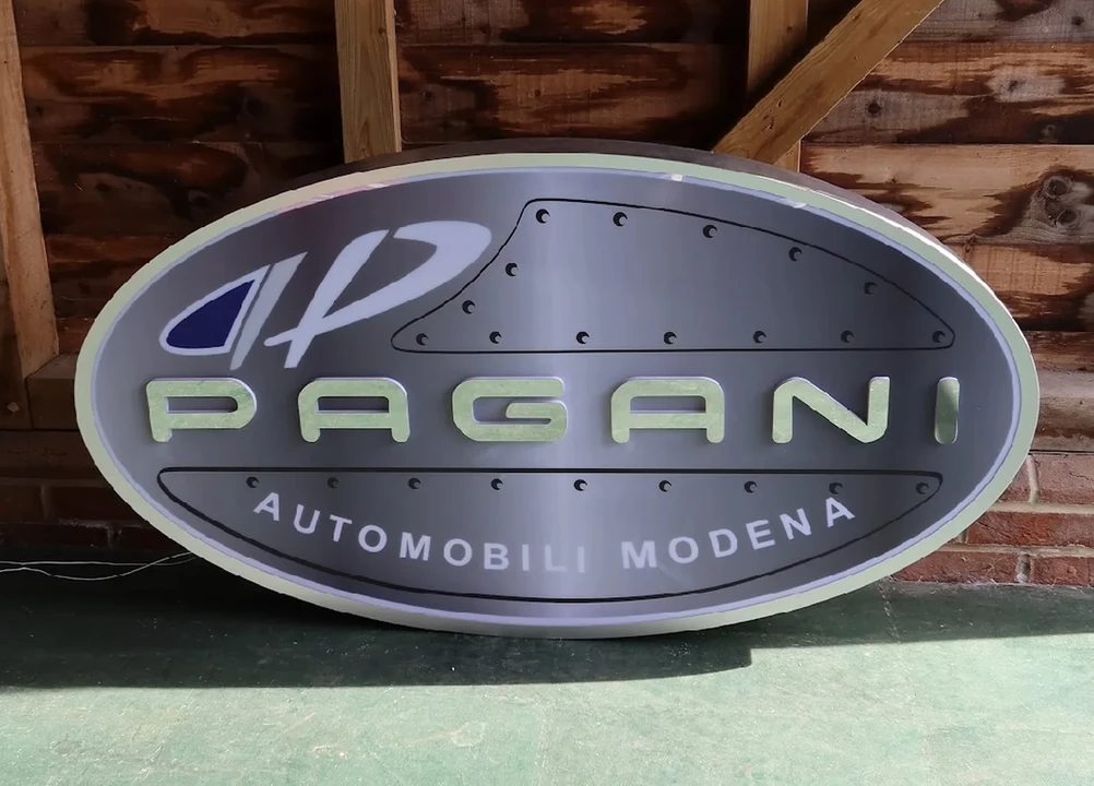 Pagani - Image 6 of 8