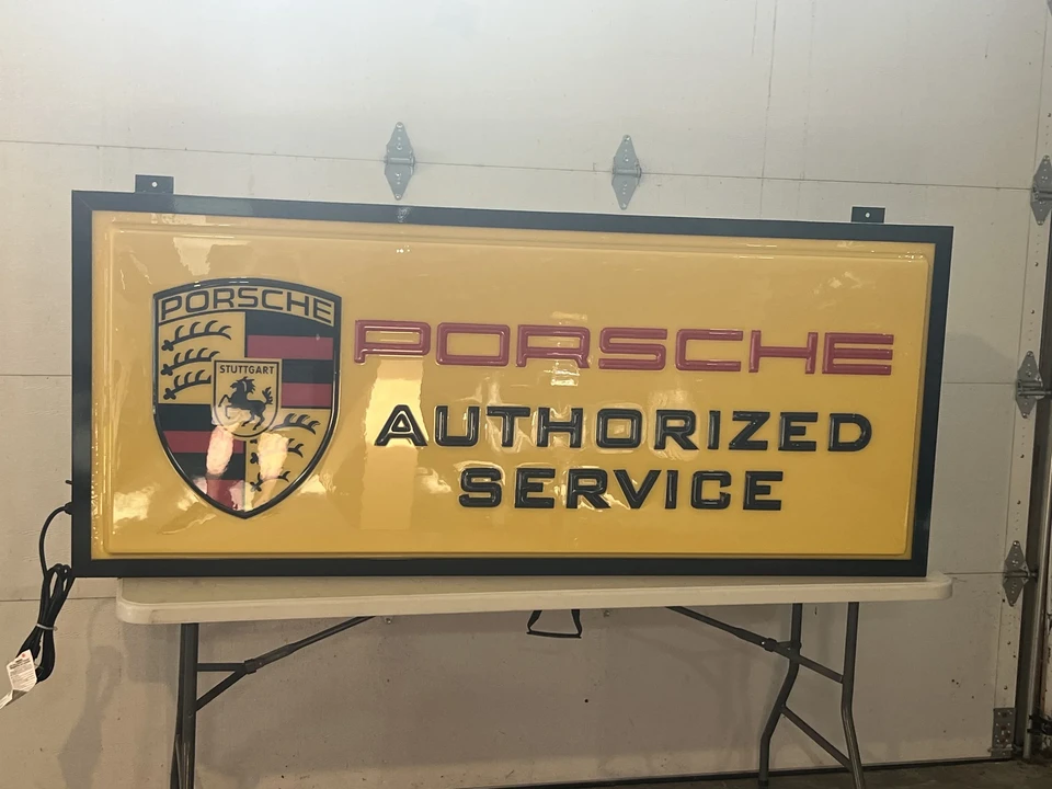 Porsche - Image 2 of 10