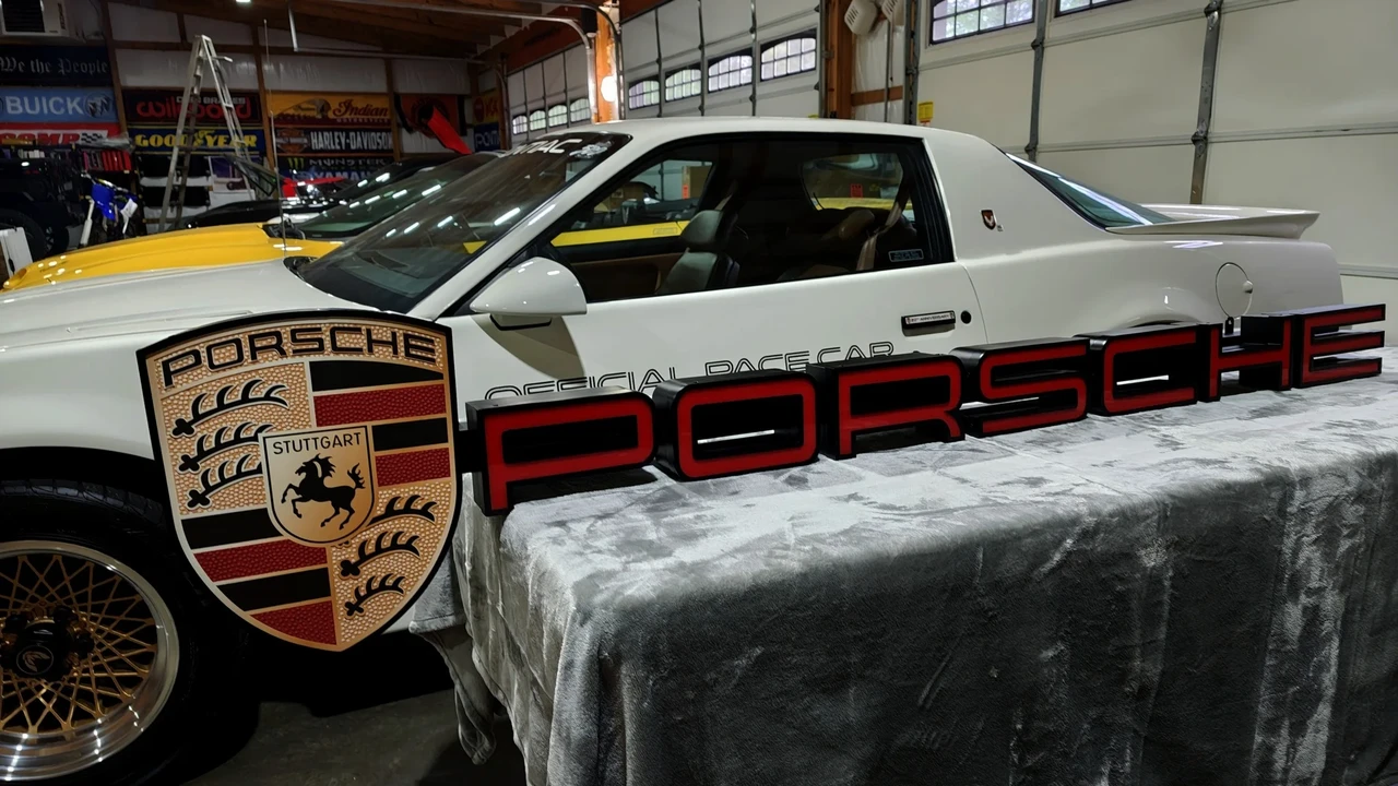 Porsche - Image 8 of 13