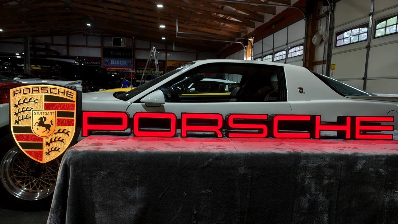 Porsche - Image 3 of 13