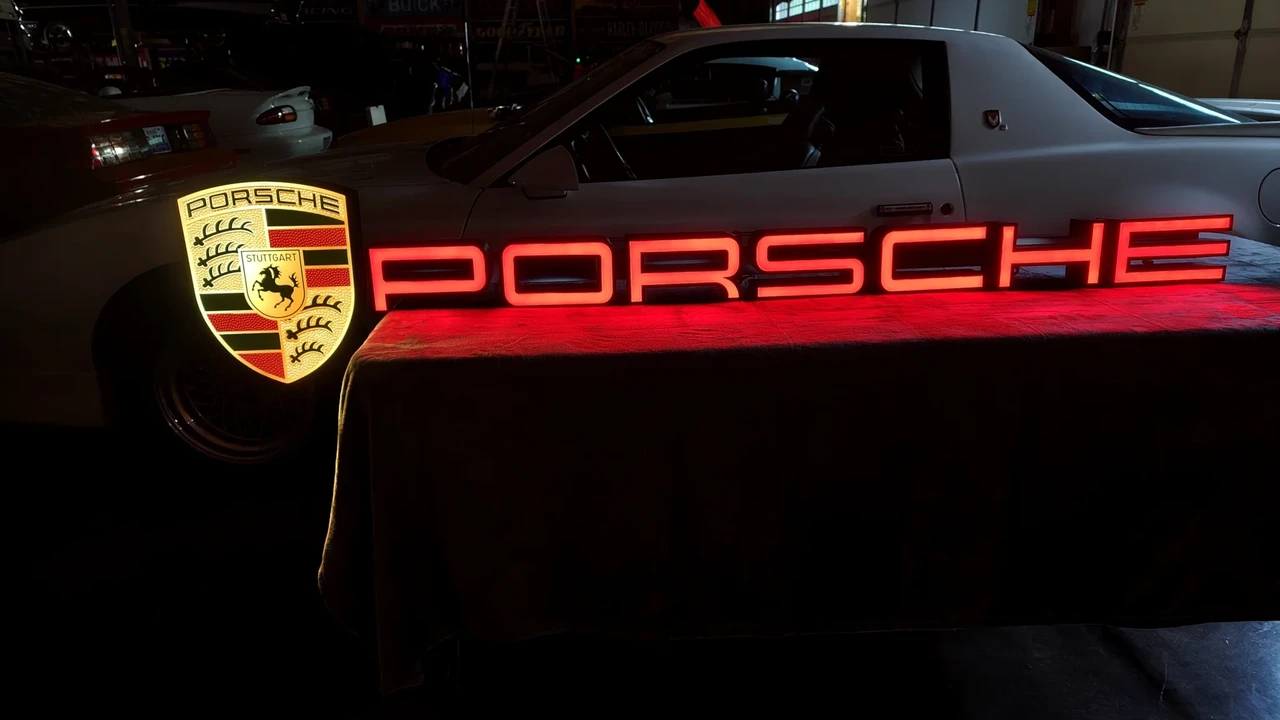 Porsche - Image 2 of 13
