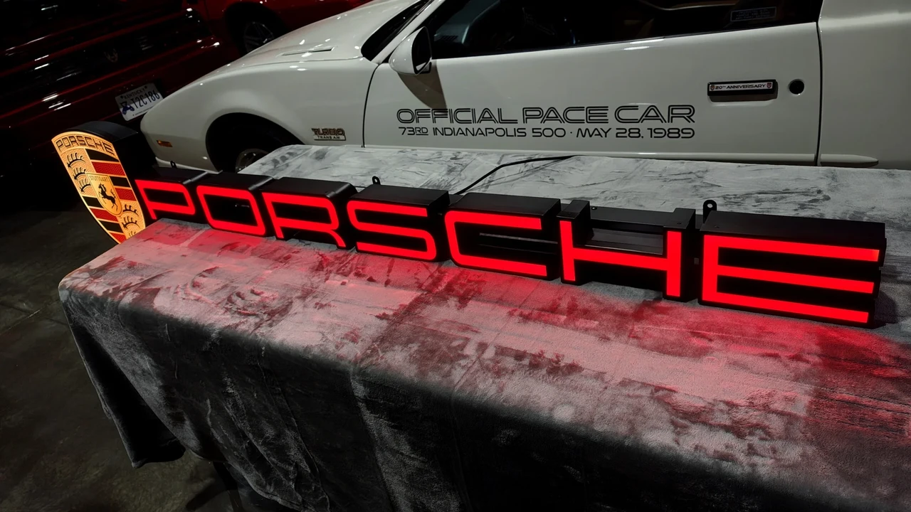 Porsche - Image 6 of 13