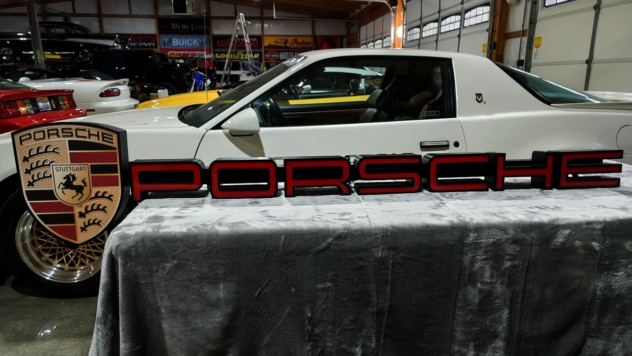 Porsche - Image 7 of 13