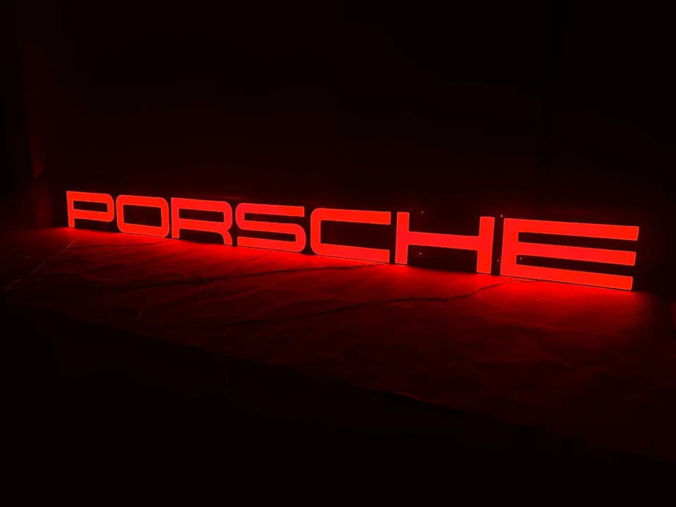 Porsche - Image 2 of 19