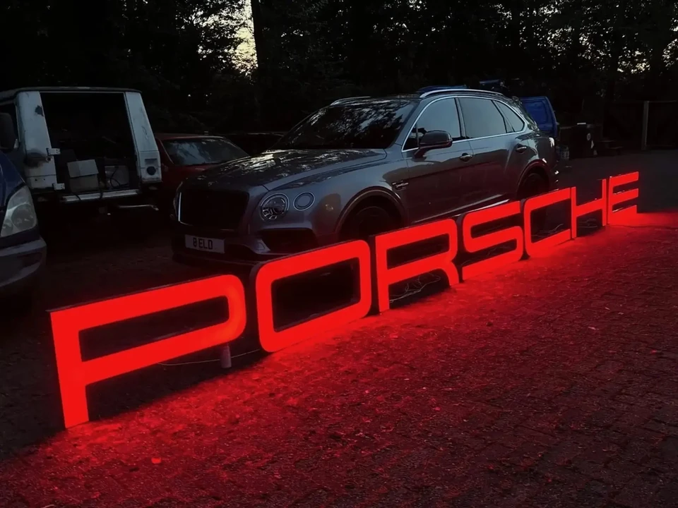 Porsche - Image 4 of 15
