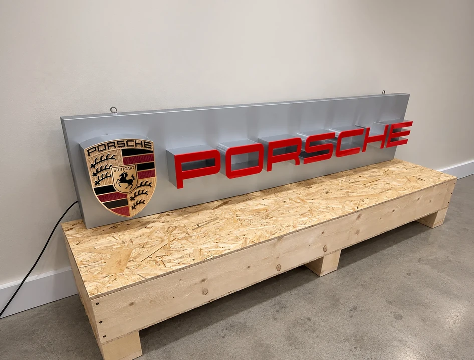 Porsche - Image 3 of 11