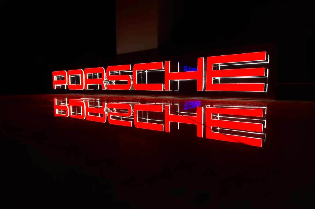 Porsche - Image 2 of 10