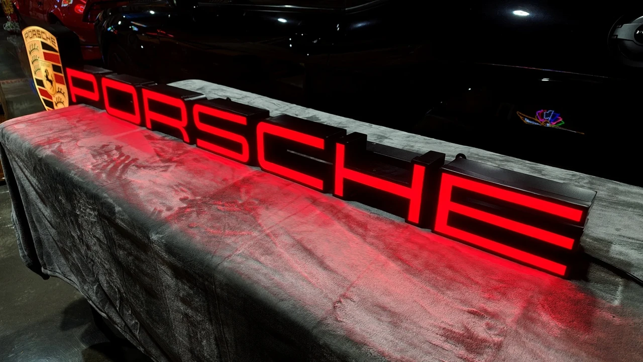 Porsche - Image 3 of 8