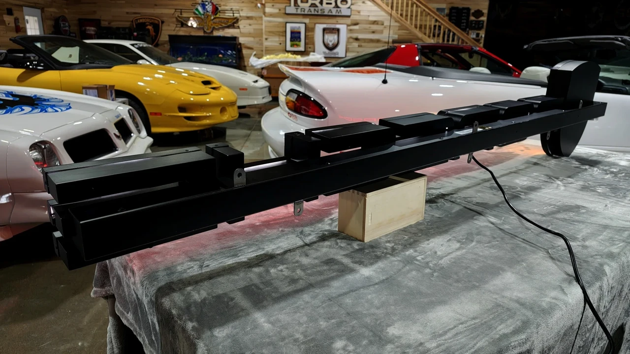 Porsche - Image 13 of 17