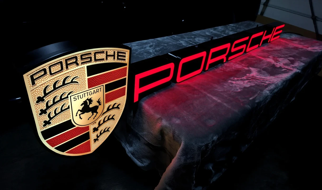 Porsche - Image 4 of 8
