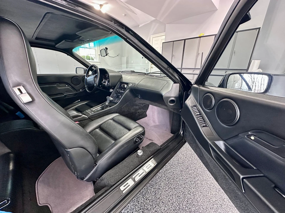 1991 Porsche 928 S4 - Image 6 of 16