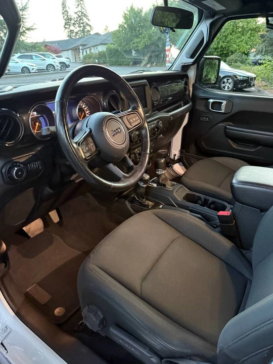 2020 Jeep JL Wrangler - Image 5 of 18