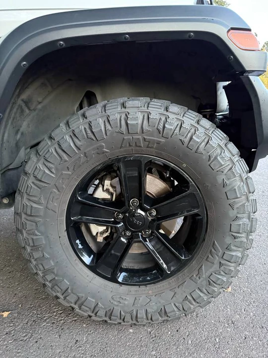 2020 Jeep JL Wrangler - Image 15 of 18