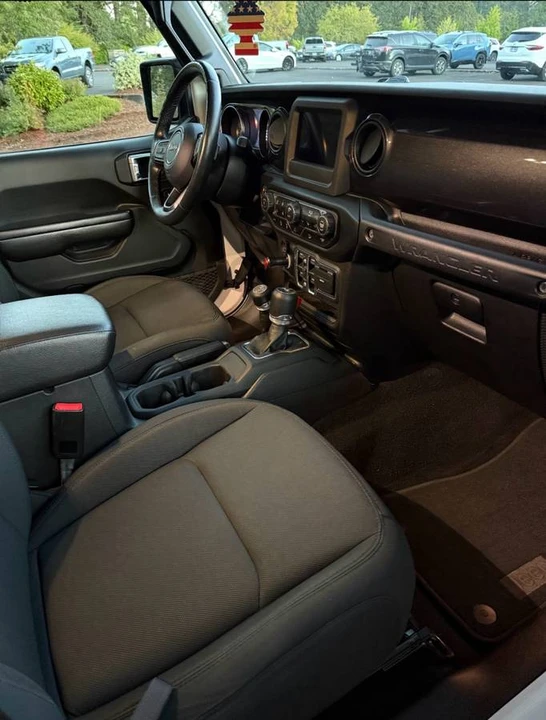 2020 Jeep JL Wrangler - Image 6 of 18
