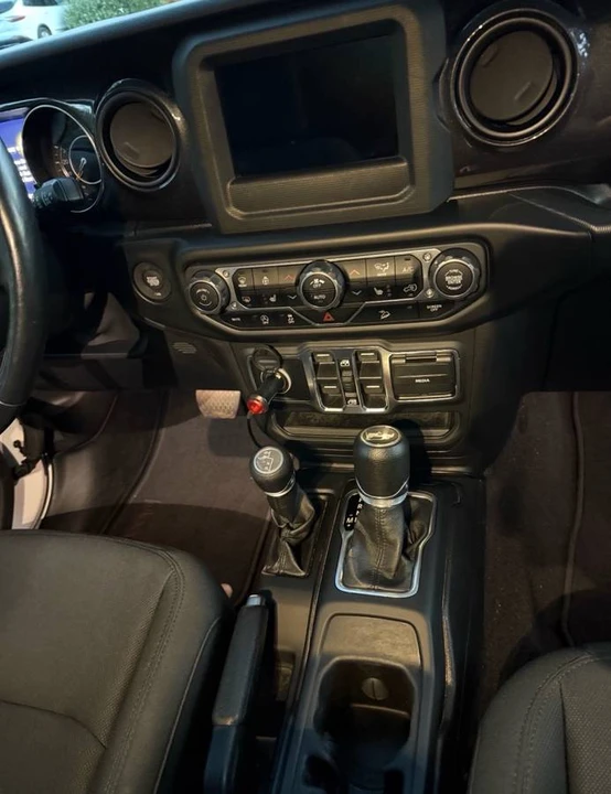 2020 Jeep JL Wrangler - Image 10 of 18